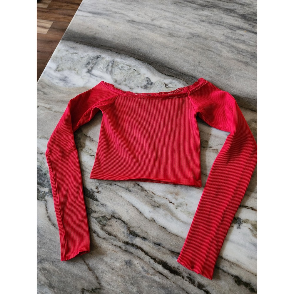 Out From Under Red Ribbed Off The Shoulder Lace Trim Crop Top XS/S‎ Long Sleeve